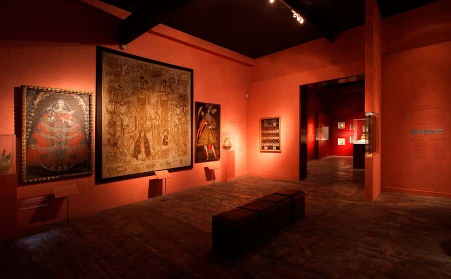 Lima: Half-Day Colonial Lima and Larco Museum Tour - Larco Museum: pre-Hispanic gold, silver, and the cultural context