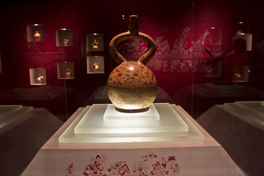 Lima: Half-Day Colonial Lima and Larco Museum Tour - The pacing reality: 4 hours, multiple districts, and traffic math