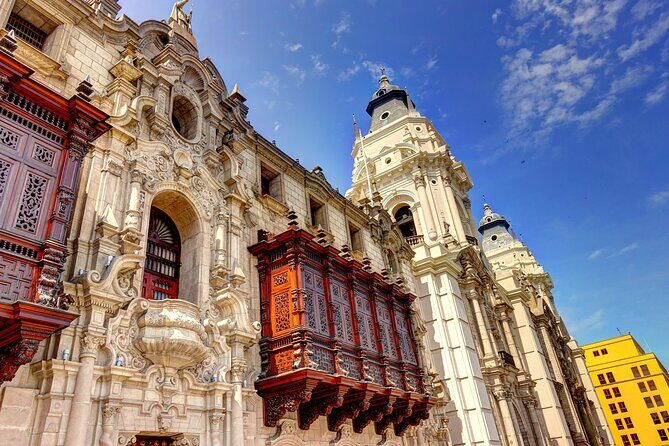 Lima Half-Day Tour: Historic Center & Miraflores Small Group - Huaca Pucllana: an ancient pyramid in the middle of the city