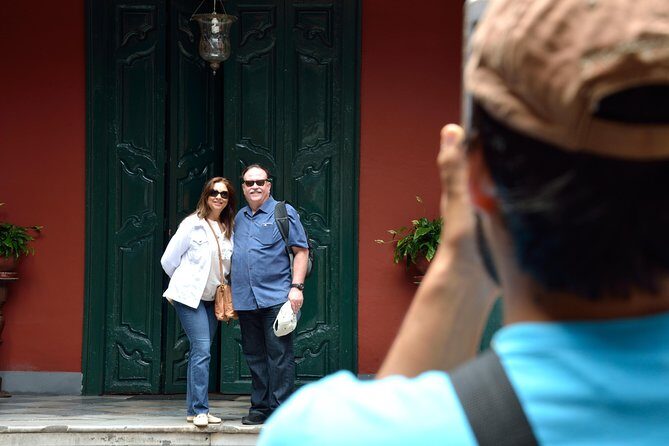 Lima Historic Center Private Tour: Highlights and Hidden Gems - Plaza San Martín to Plaza de Armas: Lima’s power squares on foot