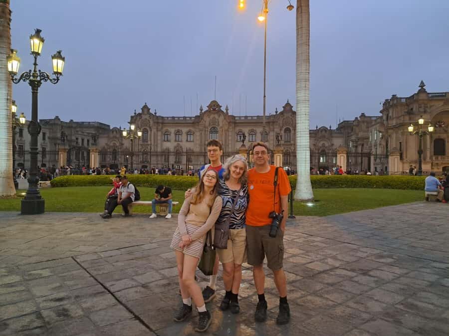 Lima: Historic Downtown, Miraflores & Catacombs Private Tour - Downtown Lima stops: balconies, palaces, and Plaza San Martín vibes
