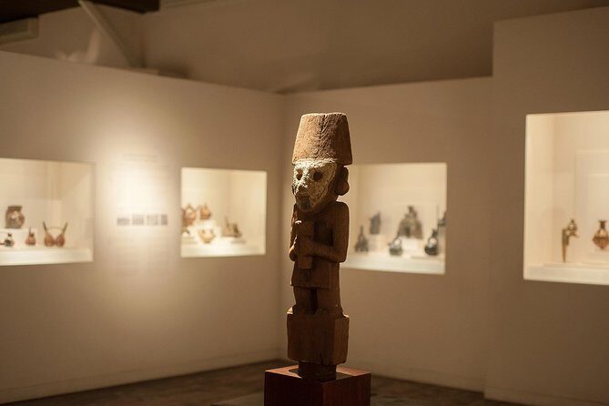 Lima in a Day: City Sightseeing Tour, Larco Museum and Magic Water Circuit - Miraflores to Huaca Pucllana: getting your Lima bearings fast