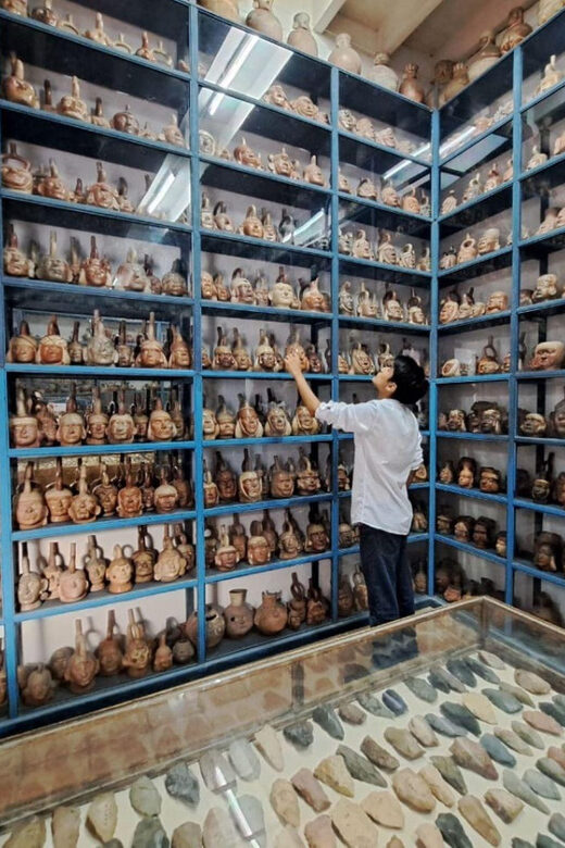 Lima: Larco Museum Entry Ticket - Moche pottery: where daily life turns into art you can read