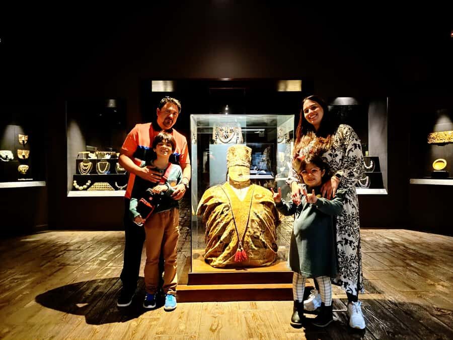 Lima: Larco Museum Entry Ticket & Guided Tour with Pickup - Pickup in Miraflores, Barranco, or San Isidro: how the 3-hour structure works