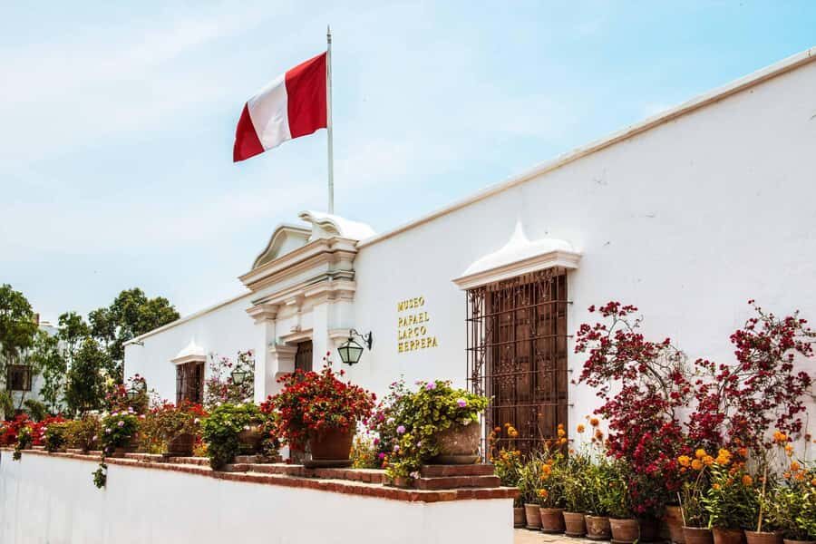 Lima: Larco Museum Entry Ticket - Entering through the main gate and using the right ticket