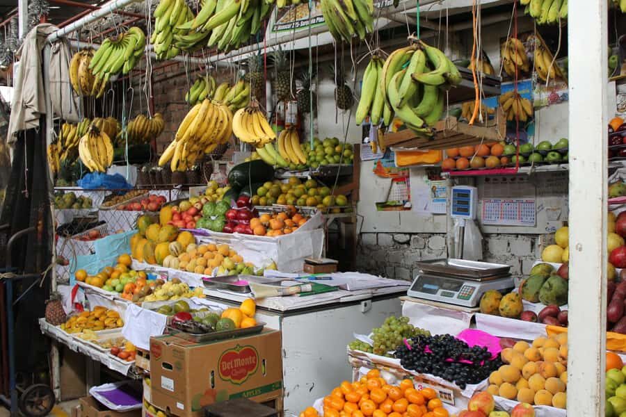 Lima: Market Tour, 35 Fruits Tasting & Cooking Class - The 50-minute market walk: what to focus on