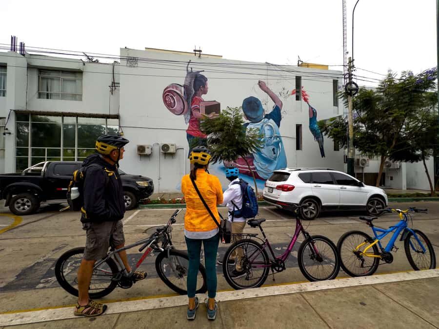 Lima: Miraflores & Barranco Guided Bike Tour - Why this Miraflores–Barranco bike route works