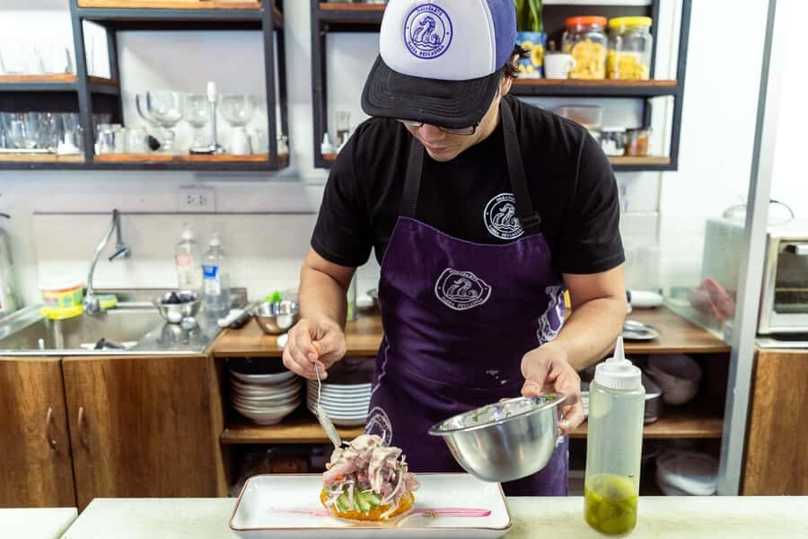 Lima: Miraflores Trending Flavors Half-Day Walking Tour - Tortas Lucas for dessert: what sweet stops teach you about Peru