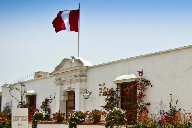 Lima Must-See Landmarks Small-Group Tour - Museo Santo Domingo: convent life, saints, and tower views