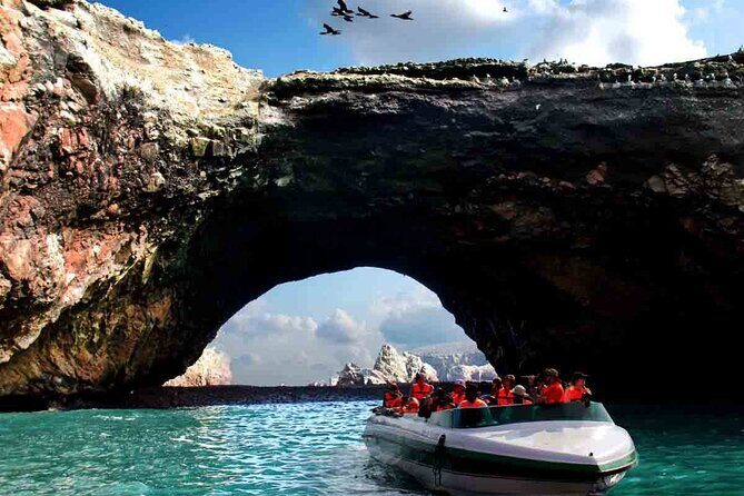 Lima : Paracas & Huacachina- Day to Islas Ballestas & Sandboard - Dune Buggy and Sandboarding: The Adrenaline You Book For