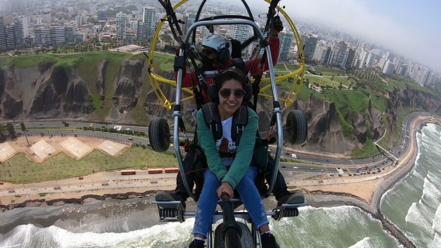 Lima: Paragliding Flight Over Costa Verde Districts - Why Costa Verde from the Sky Makes Lima Feel Bigger