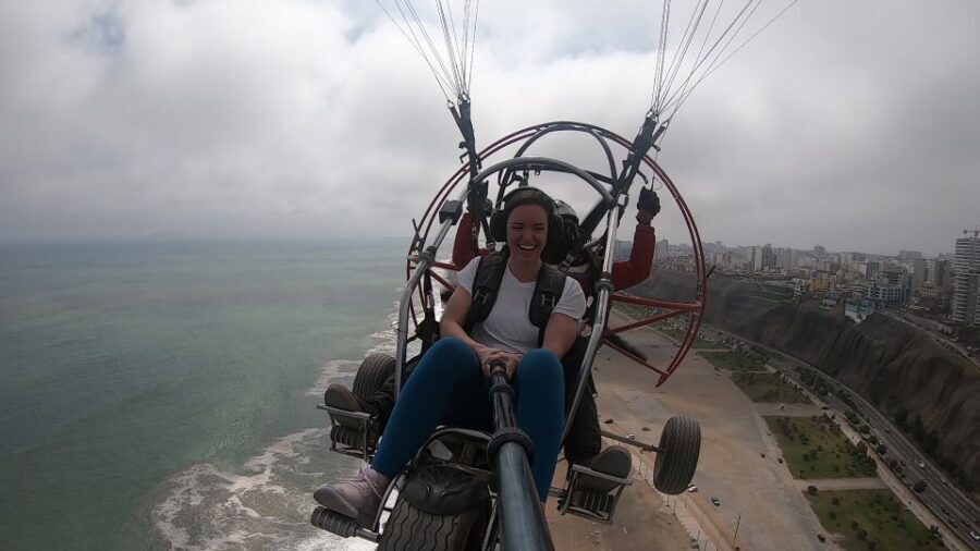 Lima: Paragliding Flight Over Costa Verde Districts - Meeting at Condor Xtreme: Finding the Explanada Costa Verde Spot