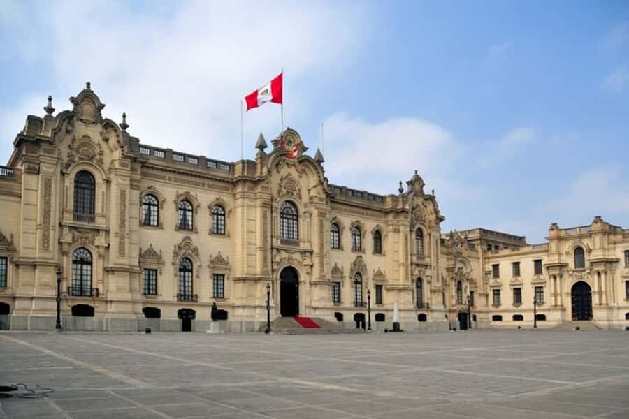 Lima: Private Custom Walking Tour With A Local Guide - Getting your bearings fast in Lima’s big, layered streets