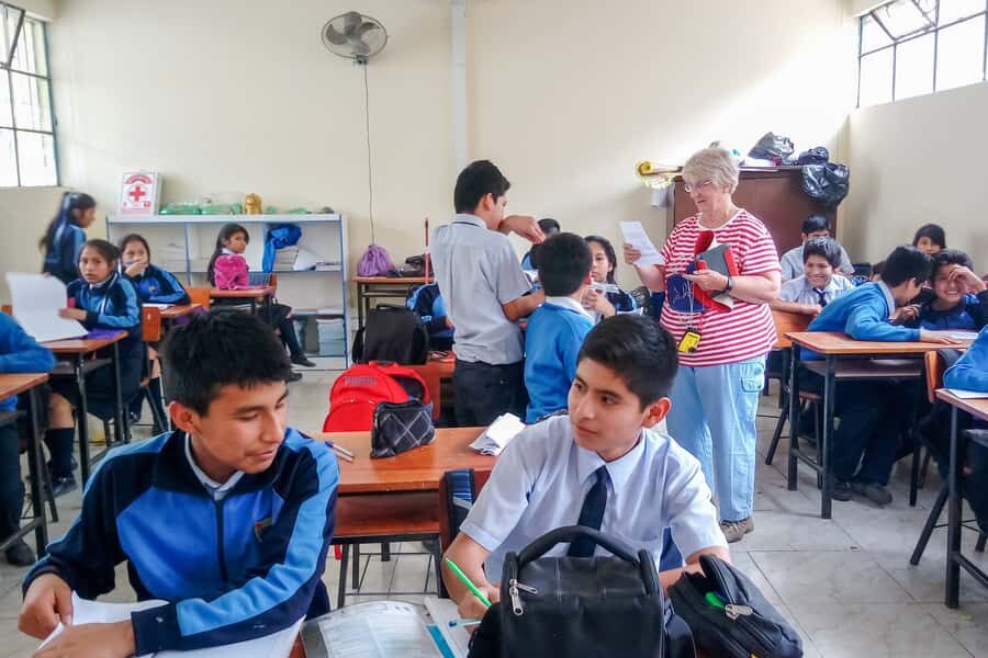 Lima: Shanty Town Exploration - Leaving Modern Lima at 7:00 am: The Shift You’ll Feel Fast