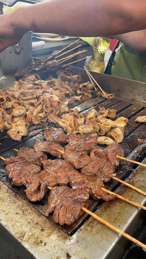 Lima Street Food: A gastronomic adventure through the city. - Pisco tasting and chicha morada at Plaza Mayor: the social payoff