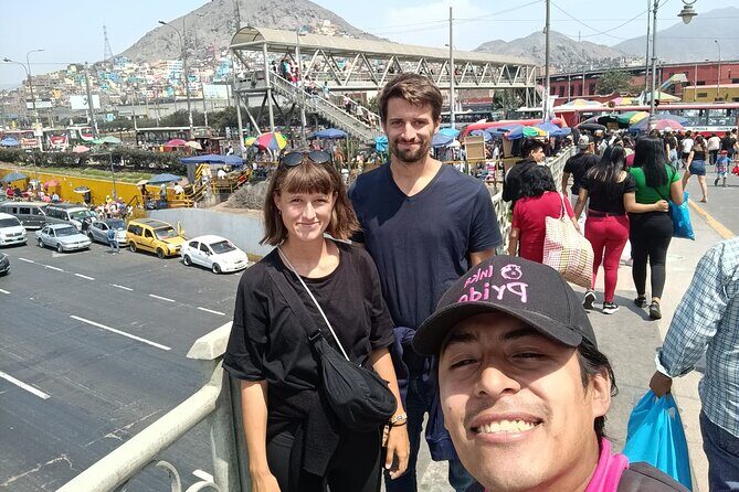 Lima Street Food Tour Beyond Netflix - Stop 1: Central Market for Ingredients, Lucuma Juice, and Lunch Bites