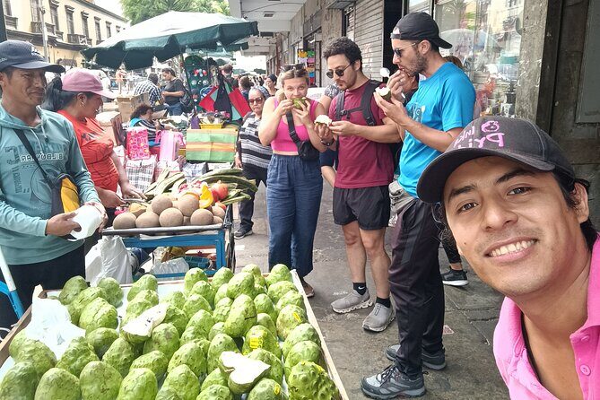 Lima Street Food Tour Beyond Netflix - Stop 4: Centro Histórico and the Optional Classic Pisco Sour