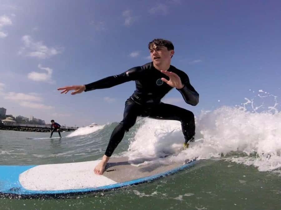 Lima: Surf Like a Pro at Makaha Beach in Miraflores! - Why Makaha Beach in Miraflores Works for First-Timers