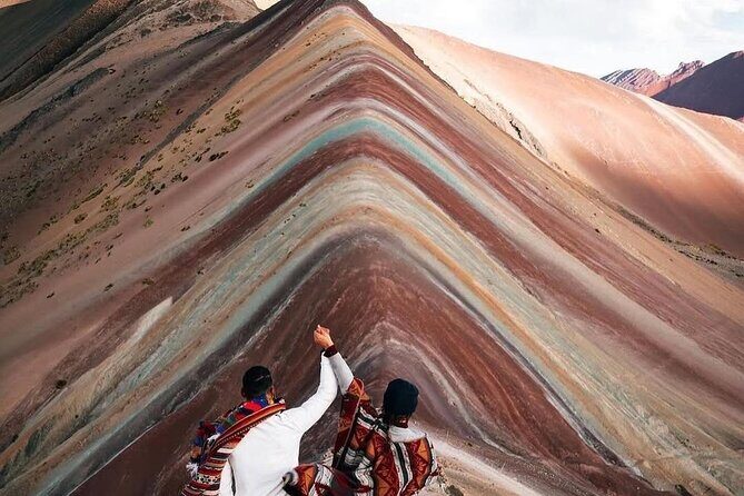 Lima to Cusco Machu Picchu and Humantay Lake 7 Day Tour - Rainbow Mountain: Cusipata breakfast, a 2-hour hike, and time for photos