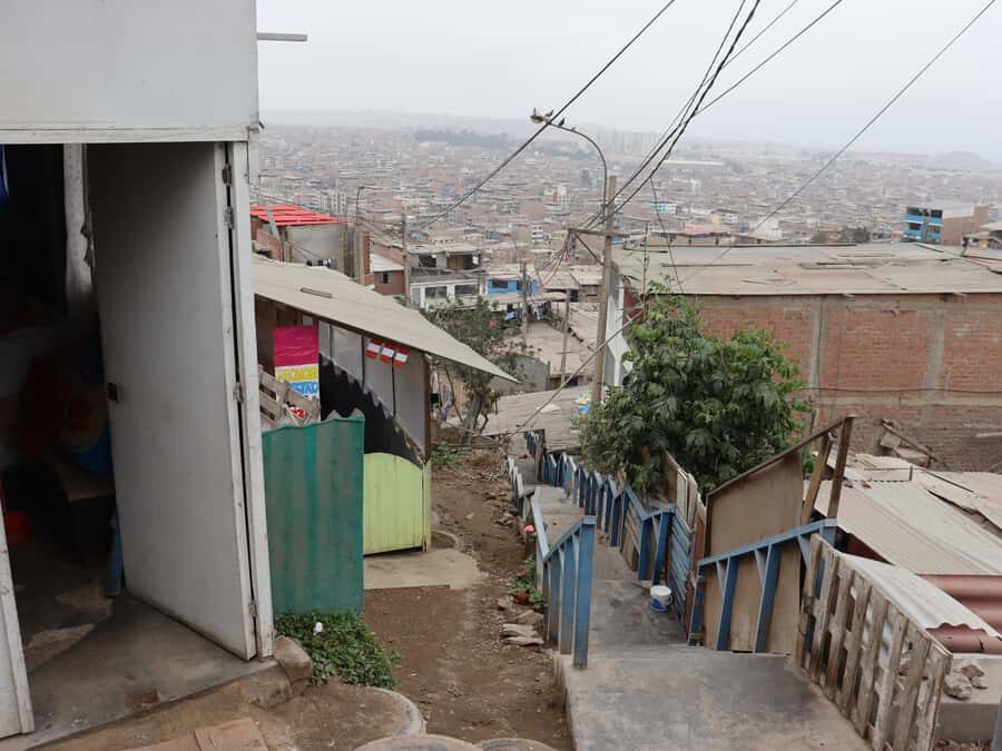 Lima: Villa El Salvador Shanty Town Tour - Homes, neighbors, and the chance to talk like a person
