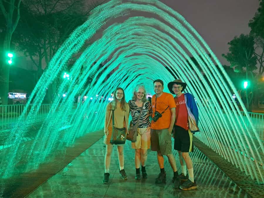 Lima: Water Magic Circuit, Downtown and Catacombs Night Tour - The catacombs experience: corridors, rooms, and what you’re actually seeing