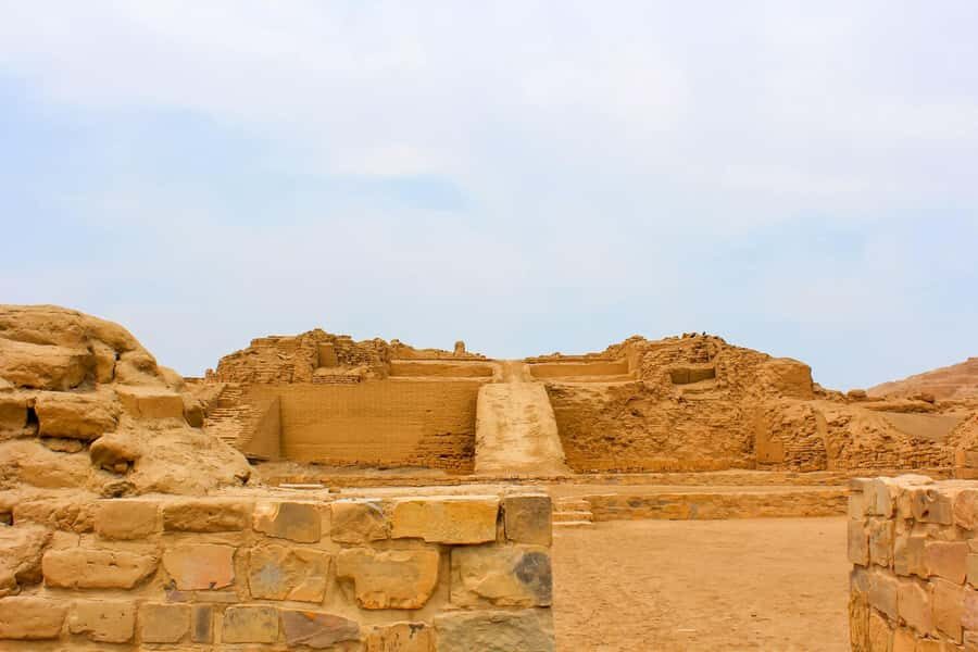 Lima:Half-Day Pachacamac, Barranco & Chorrillos Private Tour - Entering Pachacamac: temples, museum context, and four cultures