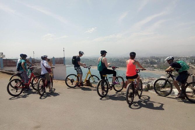 Lima's Best Bike Rental Since 2014 - 4 Hours Fun Ride - Barranco by bike: rolling into a neighborhood with rhythm