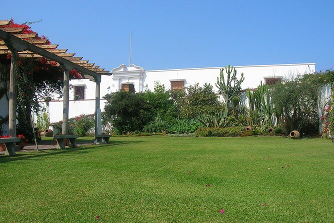 Lima´s Vibrant Heritage & Larco Museum of Cultures Half Day Tour - Small group flow and dress code tips so you don’t get turned away