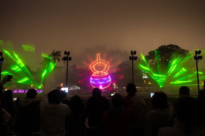 Magic Fountains Park & Barranco Tour by Night (Small Group) - Barranco at dusk: murals, graffiti, and the Bridge of Sighs