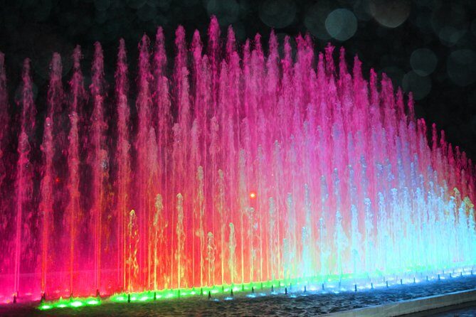 Magic Fountains Park & Bohemian Barranco at Night (Small Group) - Magic Water Circuit: what to expect from the synchronized fountain show