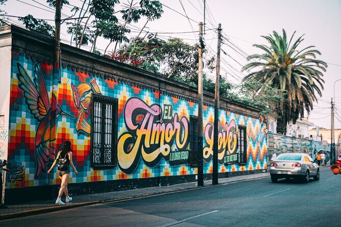 Magic Water Circuit Tour and the Bohemian Neighborhood of Barranco - Stop 1 in Miraflores: a smooth start before the show