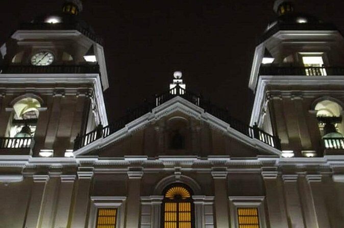 Magical Tour of the Historic Center of Lima - Plaza de Armas (Plaza Mayor): Cathedral and Government Palace at Night