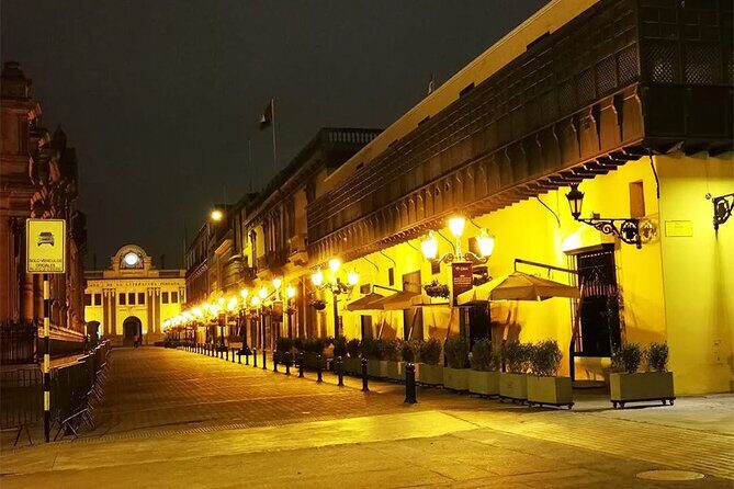 Magical Tour of the Historic Center of Lima - Small Group Dynamics: How a Max of 16 Changes the Tour