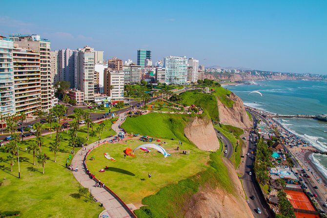 Miraflores, Barranco & San Isidro - Districts Tour (Small Group) - Barranco’s art walk: murals, meaning, and a slower stroll
