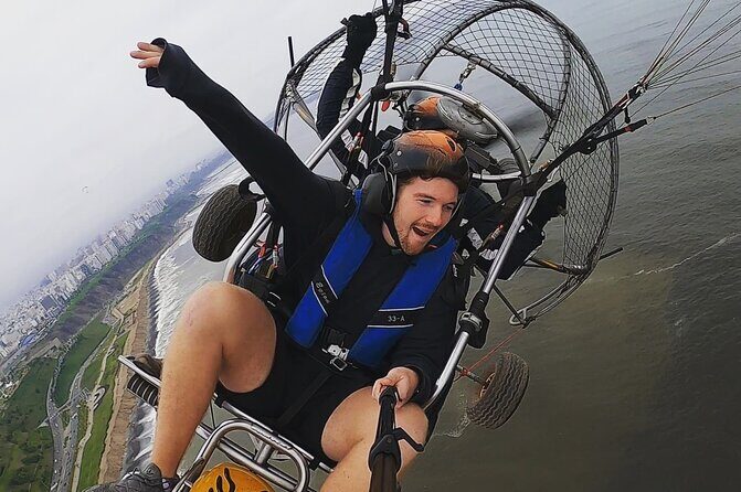 Motorized Paragliding flights on the Costa Verde - Lima - What to Pack: Cold Air, Wind, and Eye Protection