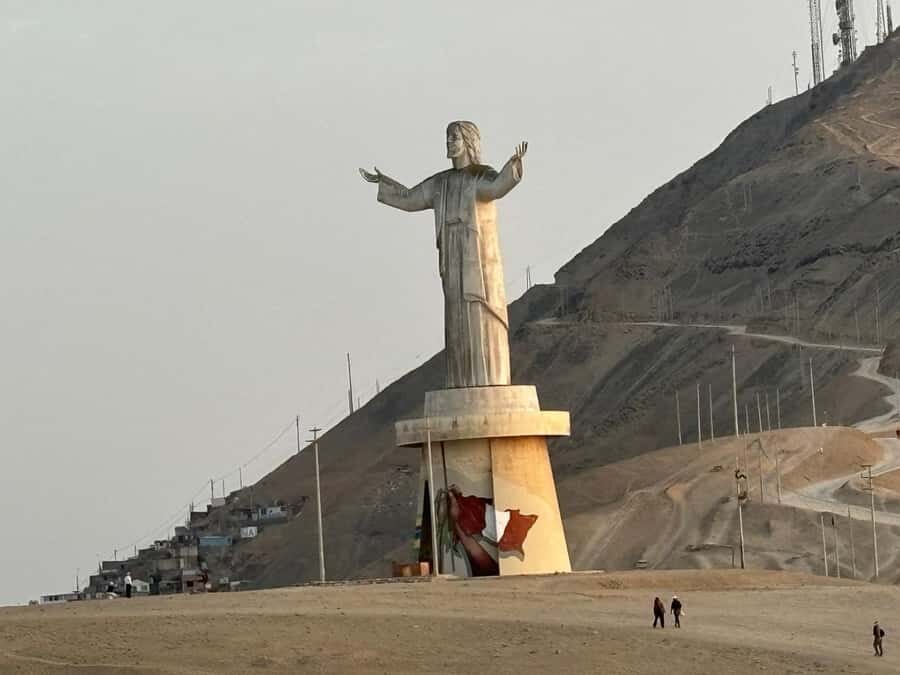 Pachacamac: Private tour of the Great Archaeological Sanctuary and Site Museum - Walking the Qhapaq Ñan trail and reaching the inner pyramid