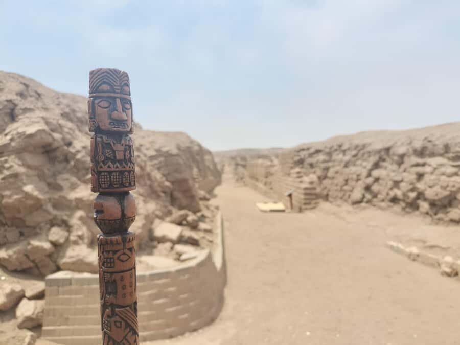 Pachacamac: Private tour of the Great Archaeological Sanctuary and Site Museum - Chorrillos viewpoint stop: use the van ride for photos and perspective