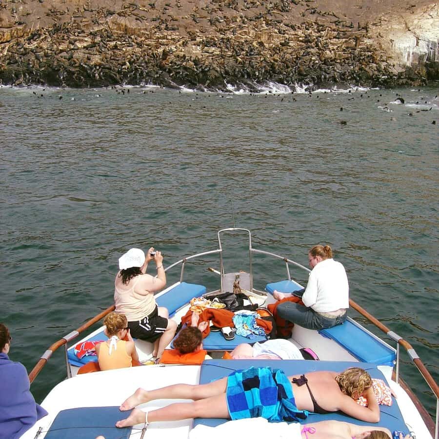 Palomino Islands Yacht Tour and swim alongside the sea lions - Getting to Plaza Grau in Callao and settling into the yacht schedule