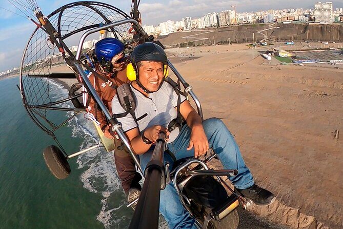 Paragliding flights in Costa Verde, Lima - The Coastal Route Over San Miguel, Magdalena, San Isidro, and Miraflores