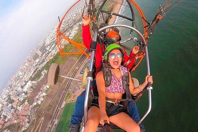 Paragliding in Lima - Costa Verde - Video on SD and Online Download: A Souvenir You’ll Actually Use