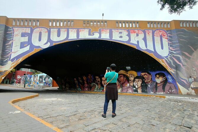 Peruvian Flavor Tasting Tour Through Local Markets and Barranco - Barranco in one hour: art streets, Bajada, and the Bridge of Sighs