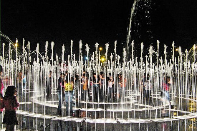 Private and Exclusive Magic Water Show & Lima Center Tour - Magic Water Circuit at prime night time