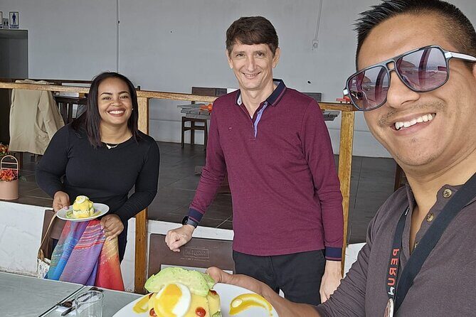 Private and exclusive Street Food and Peruvian History - Chorrillos fishermen and fried fish tents: what you see matters