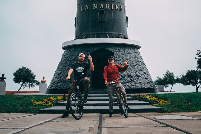 Private Bike Tour of Miraflores Exploring Lima - Parque Kennedy and the Social Heart of Miraflores