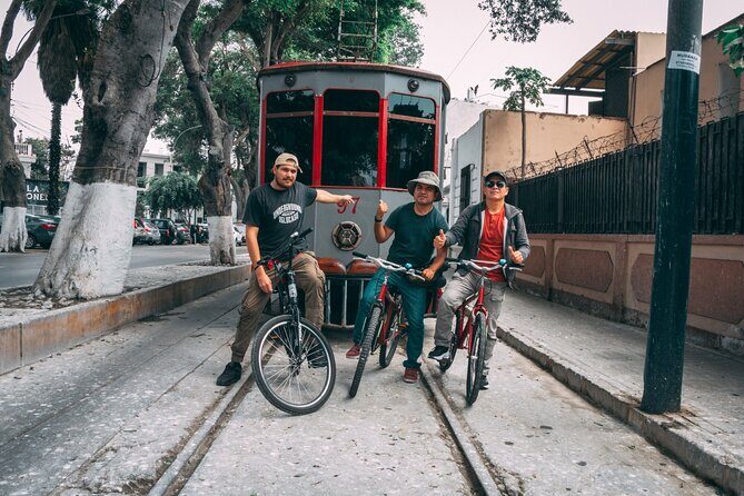Private Bike Tour of Miraflores Exploring Lima - Barranco by Bike: Bridge of Sighs and Main Square Time