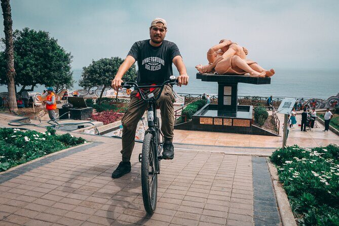 Private Bike Tour of Miraflores Exploring Lima - Parque Chino de Miraflores: Garden Calm and Oriental Architecture