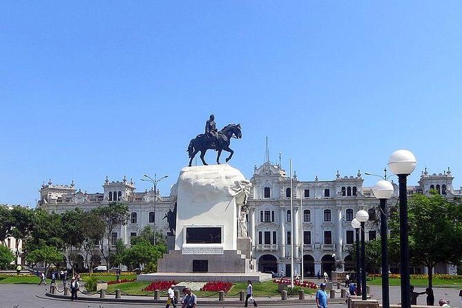 Private Classic City Tour Experience of Lima - San Francisco Monastery and Catacombs: The Stop That Sticks in Your Memory