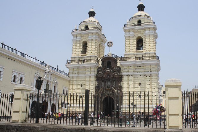 Private Full-Day Best of Lima Tour - San Francisco Monastery and Catacombs: UNESCO Tiles and Underground History