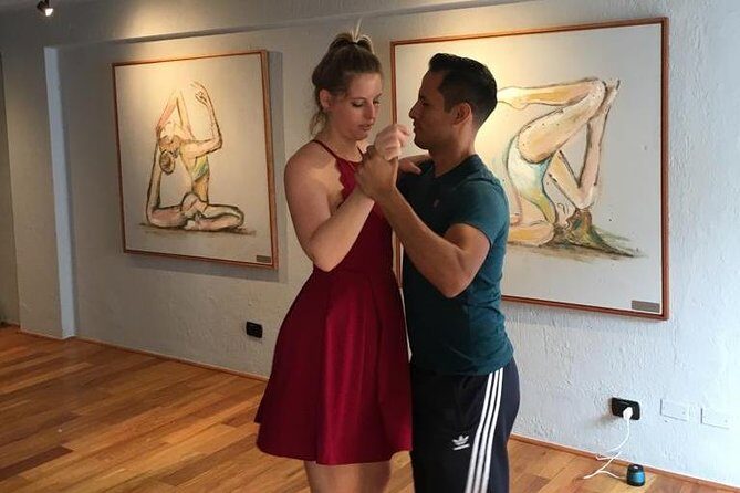 Private salsa and bachata class - A 1-hour private salsa and bachata class that fits your level