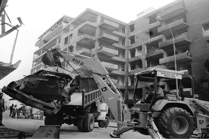 Private Tour Terrorism in Perú, the unknown history - Stop 1: Miraflores Tarata Street and the 1980s bombing site